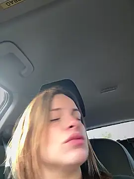 Snapshot of gynna_kimera chatting on December 16, 10:42 am gynna kimera online show from December 16, 10:42 am