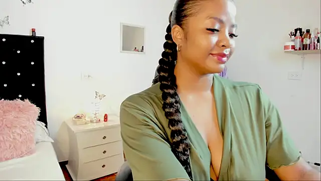 ValerieBlakee online show from October 8, 6:27 pm