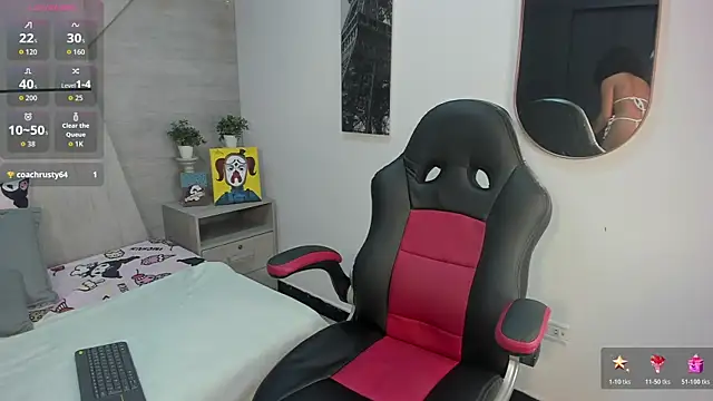 Layla Clarke online show from November 15, 4:10 am