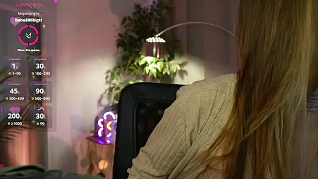 Snapshot of luna_joy_ chatting on October 5, 2:59 pm luna joy online show from October 5, 2:59 pm