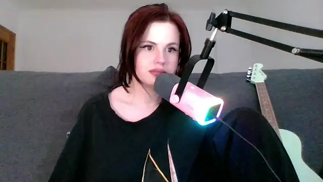 Della Ideal online show from March 5, 5:39 pm