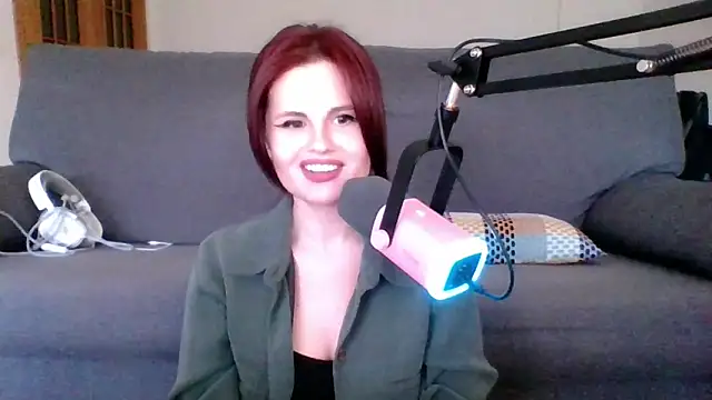 Della Ideal online show from March 9, 6:11 pm