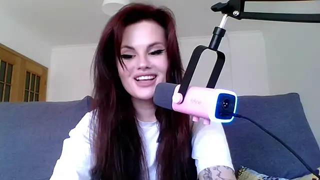 Della Ideal online show from March 11, 2:51 pm