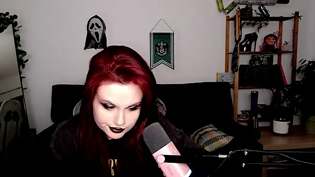 Della Ideal online show from November 10, 6:29 pm