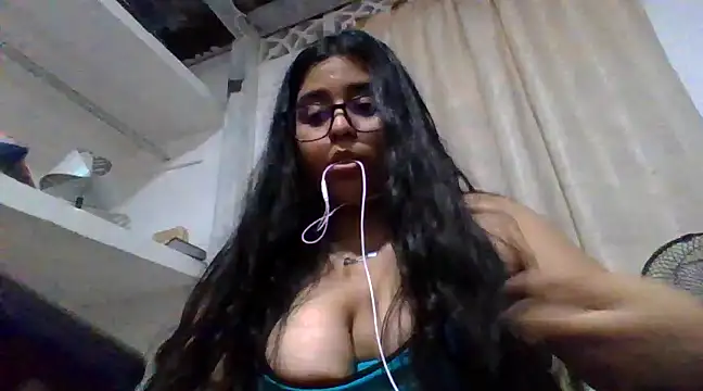 virginbrunette99 online show from February 25, 6:36 am