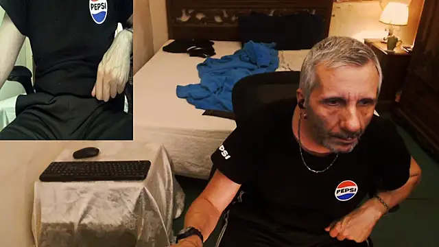 maxdaddy690 online show from September 16, 8:54 pm