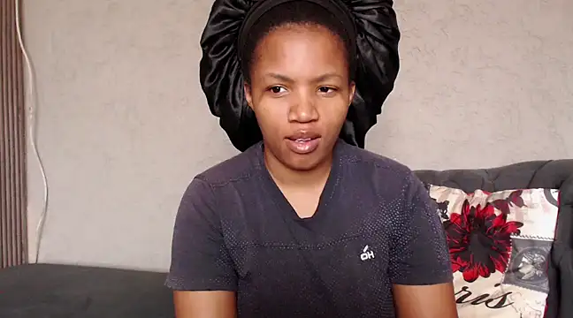 Snapshot of xMiAmor chatting on March 18, 8:25 am xMiAmor online show from March 18, 8:25 am