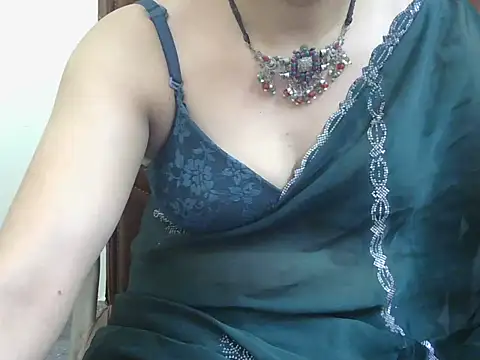 Lovely Manvi online show from October 4, 1:42 pm