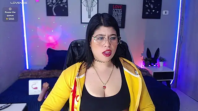 Snapshot of Veronika_metal chatting on March 19, 1:40 pm Veronika metal online show from March 19, 1:40 pm