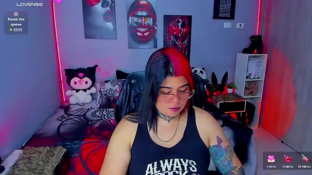 Snapshot of Veronika_metal chatting on September 28, 11:48 am Veronika metal online show from September 28, 11:48 am