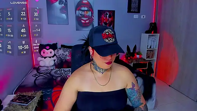 Snapshot of Veronika_metal chatting on October 7, 11:29 am Veronika metal online show from October 7, 11:29 am