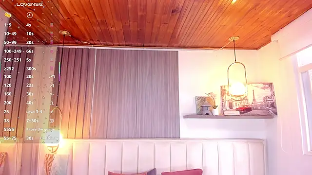 Nicoll Evans  online show from October 9, 1:09 pm