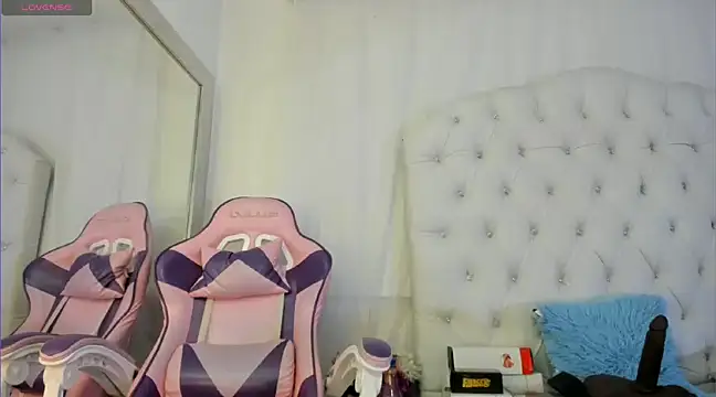 Snapshot of kamii_arias chatting on February 26, 12:14 pm kamii arias online show from February 26, 12:14 pm