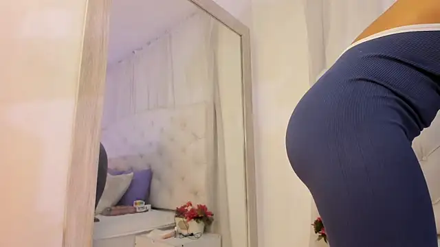 Snapshot of kamii_arias chatting on September 11, 1:00 pm kamii arias online show from September 11, 1:00 pm