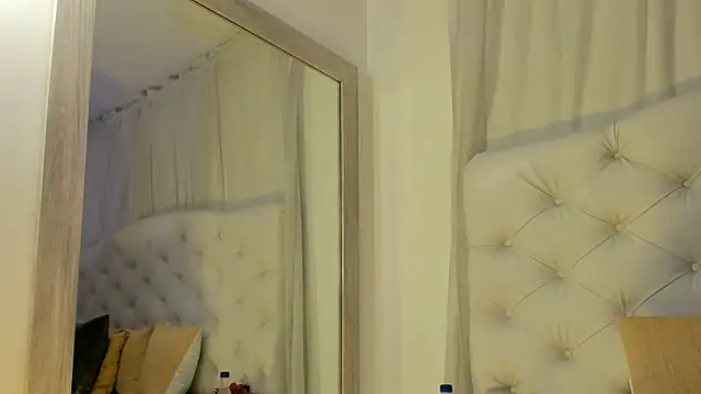 Snapshot of kamii_arias chatting on November 26, 2:29 pm kamii arias online show from November 26, 2:29 pm