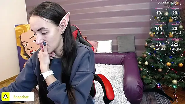 Snapshot of JenniferStone chatting on January 4, 6:52 am JenniferStone online show from January 4, 6:52 am