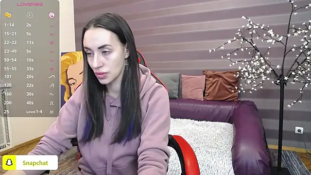 Snapshot of JenniferStone chatting on January 25, 6:23 am JenniferStone online show from January 25, 6:23 am