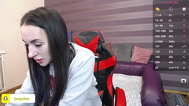 Snapshot of JenniferStone chatting on February 14, 7:07 am JenniferStone online show from February 14, 7:07 am