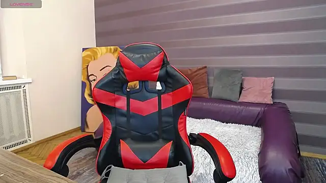 Snapshot of JenniferStone chatting on February 20, 7:12 am JenniferStone online show from February 20, 7:12 am