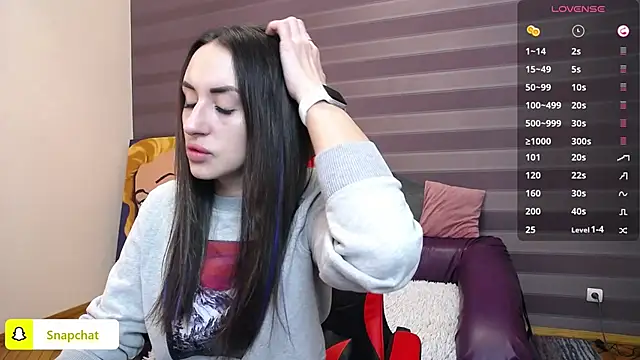 Snapshot of JenniferStone chatting on March 11, 7:04 am JenniferStone online show from March 11, 7:04 am