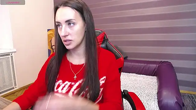 Snapshot of JenniferStone chatting on October 26, 8:09 am JenniferStone online show from October 26, 8:09 am