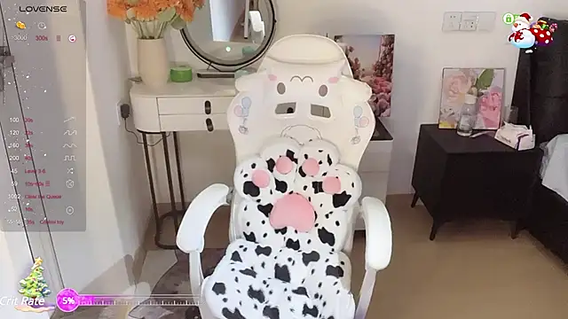 Snapshot of Milla-z chatting on March 6, 7:36 am Milla-z online show from March 6, 7:36 am