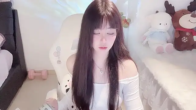 Snapshot of Milla-z chatting on September 10, 8:14 am Milla-z online show from September 10, 8:14 am