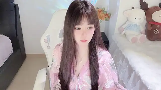 Snapshot of Milla-z chatting on September 15, 11:21 am Milla-z online show from September 15, 11:21 am