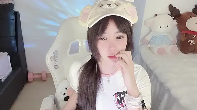 Snapshot of Milla-z chatting on September 20, 11:33 am Milla-z online show from September 20, 11:33 am