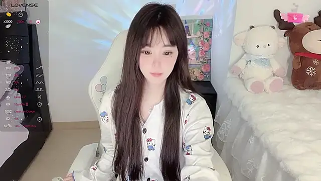 Snapshot of Milla-z chatting on October 3, 4:04 pm Milla-z online show from October 3, 4:04 pm