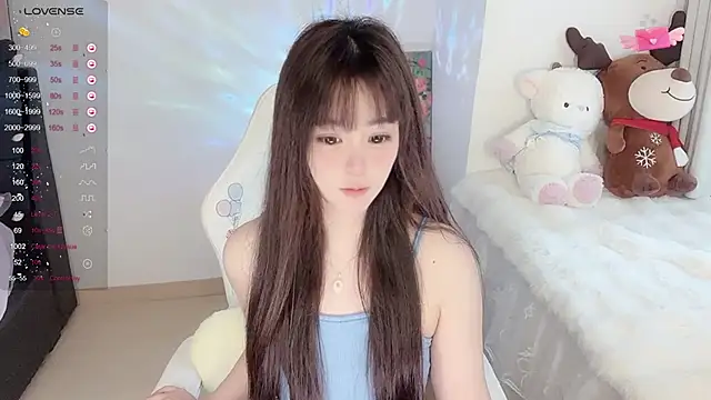 Snapshot of Milla-z chatting on October 15, 9:31 am Milla-z online show from October 15, 9:31 am