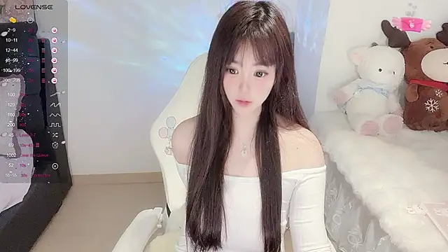 Snapshot of Milla-z chatting on October 16, 11:44 am Milla-z online show from October 16, 11:44 am