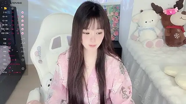 Snapshot of Milla-z chatting on October 23, 8:24 am Milla-z online show from October 23, 8:24 am