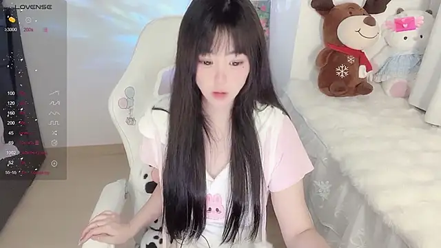 Snapshot of Milla-z chatting on October 31, 12:28 pm Milla-z online show from October 31, 12:28 pm