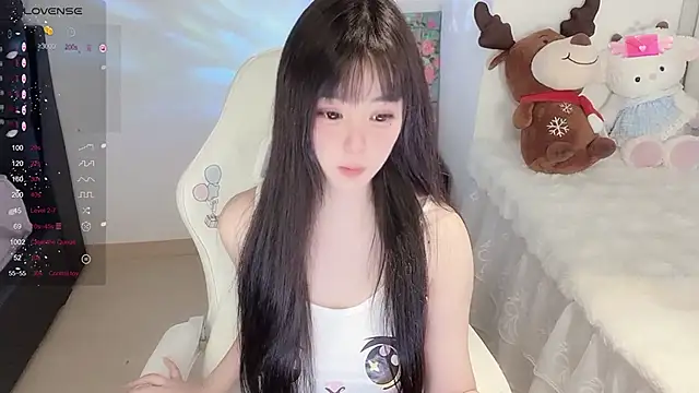 Snapshot of Milla-z chatting on November 13, 5:17 am Milla-z online show from November 13, 5:17 am