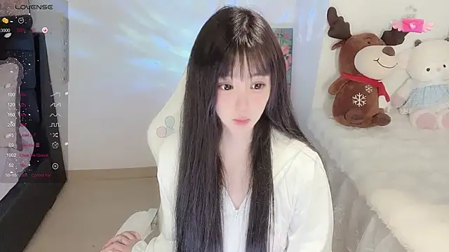 Snapshot of Milla-z chatting on November 17, 3:23 am Milla-z online show from November 17, 3:23 am