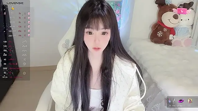 Snapshot of Milla-z chatting on November 21, 4:33 am Milla-z online show from November 21, 4:33 am