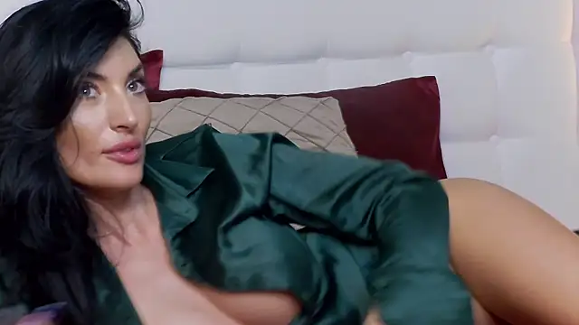 zoeylarkens online show from March 12, 1:58 am