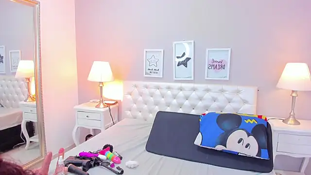 megan loviitz online show from October 19, 12:39 pm