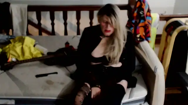 emmex671 online show from September 23, 6:05 am