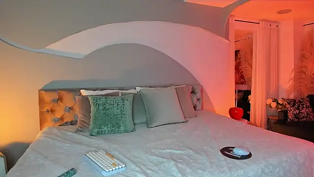 Snapshot of Elizabeth_clark_ chatting on September 25, 8:01 pm Elizabeth clark online show from September 25, 8:01 pm