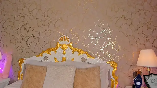 ScarlettWallace online show from March 18, 8:48 pm