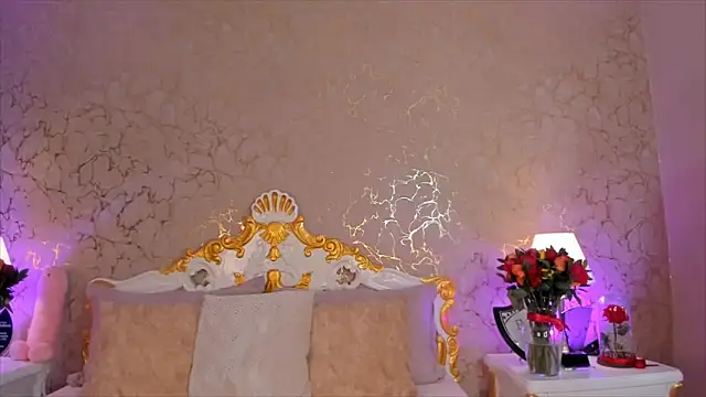 ScarlettWallace online show from November 9, 4:49 pm