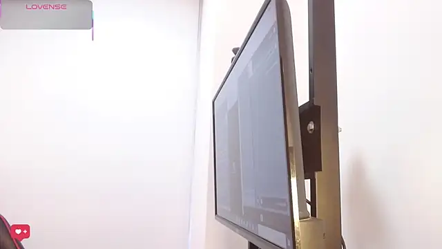 Bonniie 22 online show from March 4, 7:43 pm