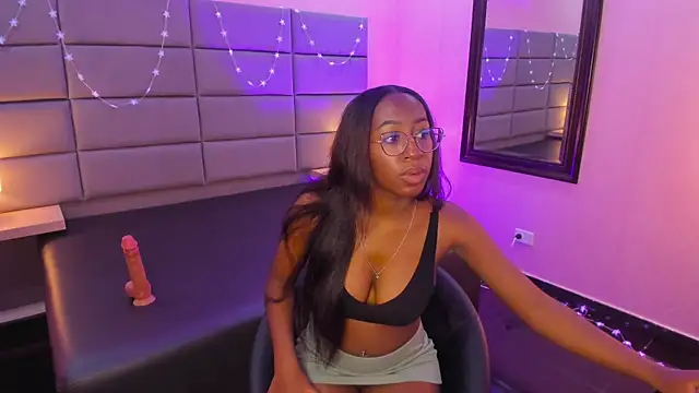 Qeen blackk online show from March 8, 8:03 pm