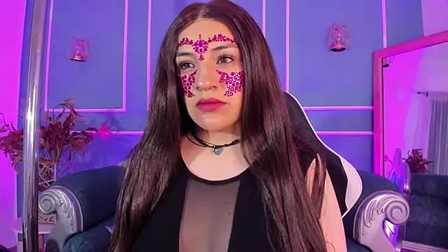 TaraTaylorr online show from October 17, 2:15 am