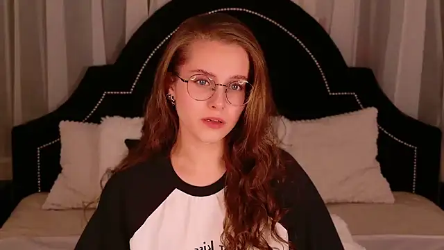 RileyMimicho online show from September 28, 8:47 pm