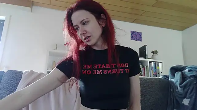 SweetSeraphine online show from September 14, 9:30 am