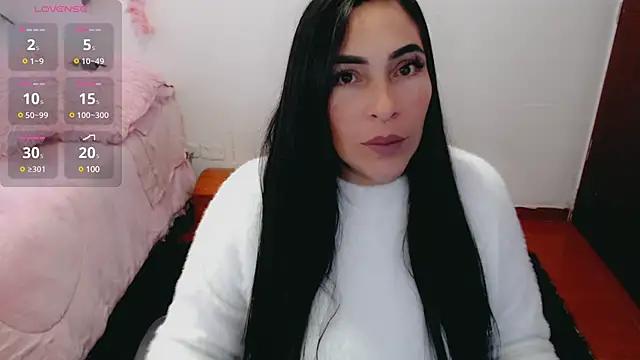 luna lgomez  online show from March 4, 10:02 am