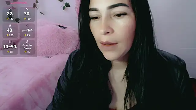 luna lgomez  online show from March 7, 11:18 am